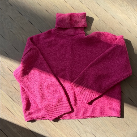 Zara Sweaters - Zara Fuchsia Turtleneck Sweater